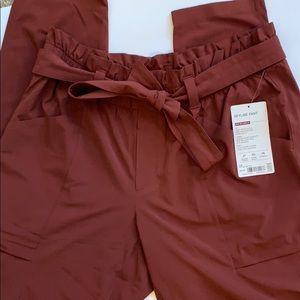 NWT ATHLETA SKYLINE PANT SIZE 12